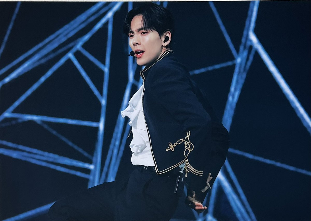 나 럭드 1등 처음 되봐따🫢
내가 좋아하는 마린셔누 데려오기🥰

#MONSTAX #MONSTA_X #SHOWNU #HYUNGWON #셔누 #형원
#Swirls_of_Halcyon 
#평온한소용돌이안의_셔누형원