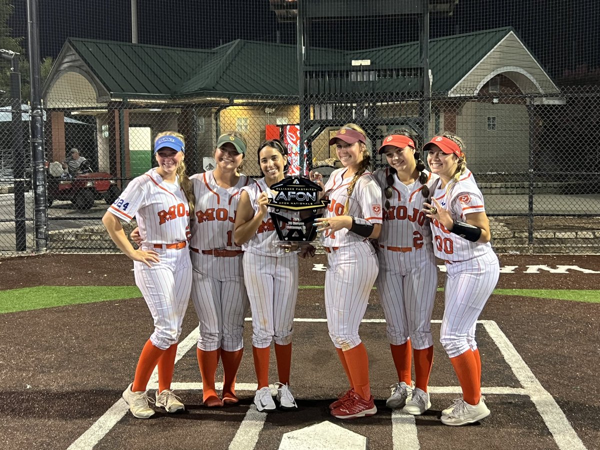 escobar2024's tweet photo. AFON NATTY CHAMPS!! It’s ring season…. 💍💍💍 What a way to go out of travel ball! https://t.co/FTQtHT52SJ