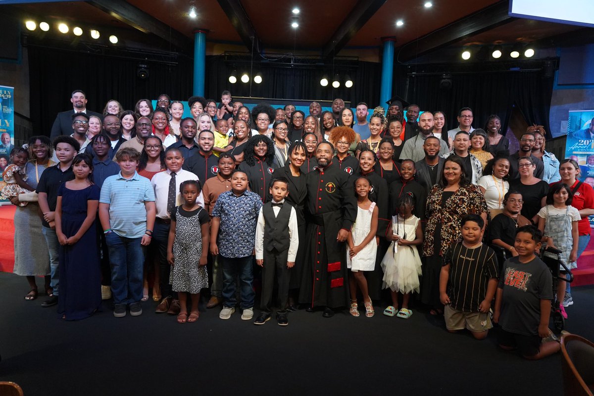 therocksct's tweet photo. Holy Convocation may have come to an end but the unforgettable bonds created and the love we share in our R.O.C.K. community will always remain. Grateful for the growth of our SCT family! โค๏ธ
#ChurchFamily #HC24 #LoveInCommunity #CommunitySunday #GrowWithUs https://t.co/Zl3CwmIZxh