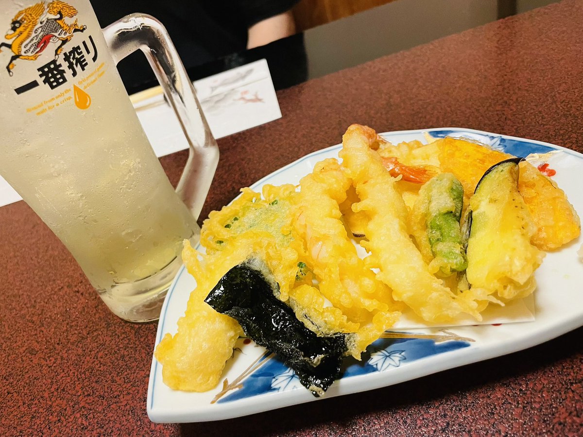 ri_quest's tweet photo. お寿司屋さん行ってお寿司撮り忘れた日🍣 https://t.co/2IvKeMPnbQ