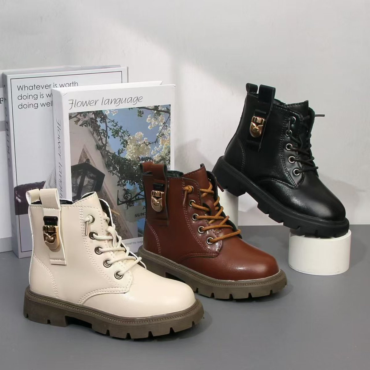 GlobalGoshoes's tweet photo. 🚂Children's leather boots⛸️
🚛Large quantities in stock
❤️‍🔥Hot sale
📲WhatsApp: +86 13858689090
📲WeChat: superzxj123
If you are interested, please contact me🎉🎉. 
#wholesale
#martin boots
#children's martin boots#children's boots#new leather boots#children's shoes factory https://t.co/2Ck2O3aTXJ