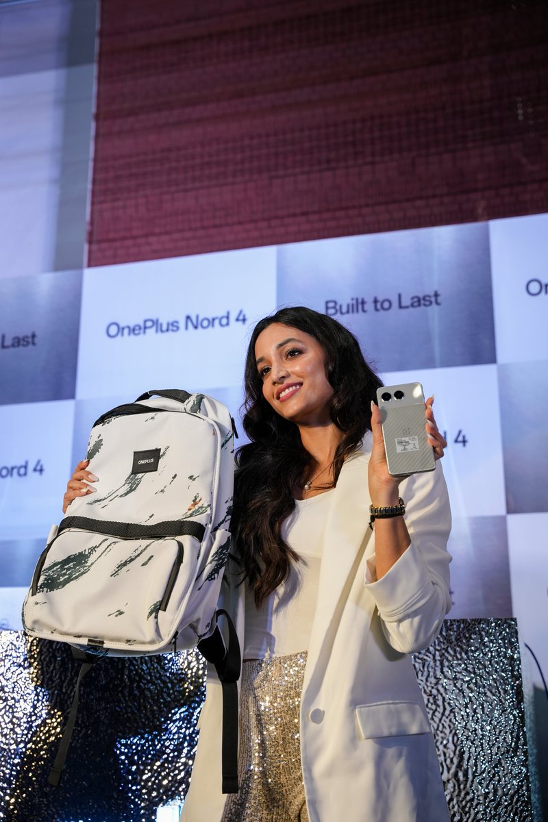 SrinidhiShetty7's tweet photo. What a night at @OnePlus_IN ! It was amazing to see you all at the OnePlus Metalverse Pop-up for the #OnePlusNord4. I even gave away an old phone and bought a new #OnePlusNord4 one at Rs. 2K discount 😄

Go visit the OnePlus Metalverse Pop-up today in Bangalore and Hyderabad! https://t.co/AFQpOZejKT