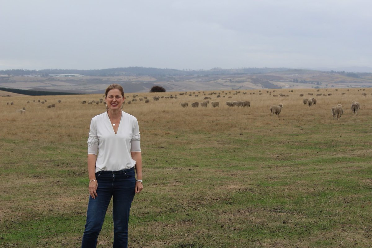 I welcome the great honour to serve as the Minister for Agriculture, Fisheries and Forestry and thank the Prime Minister for this new challenge. 

Agriculture plays a vital role in our country, and our national economy continues to rely on a strong and diverse sector.