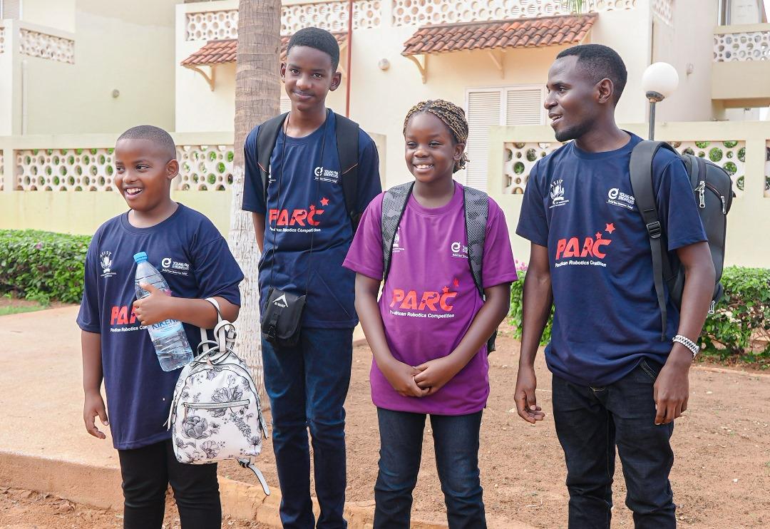 IbraKays's tweet image. Exciting times at #PARC2024! Young Engineers Uganda, representing our nation, is ready to showcase their robotic prowess. Their oil and gas simulation robots aim to tackle industry challenges head-on. Go team Uganda! 🇺🇬 #RobotsUganda #RoboticsCompetition @YoungEngneersUG