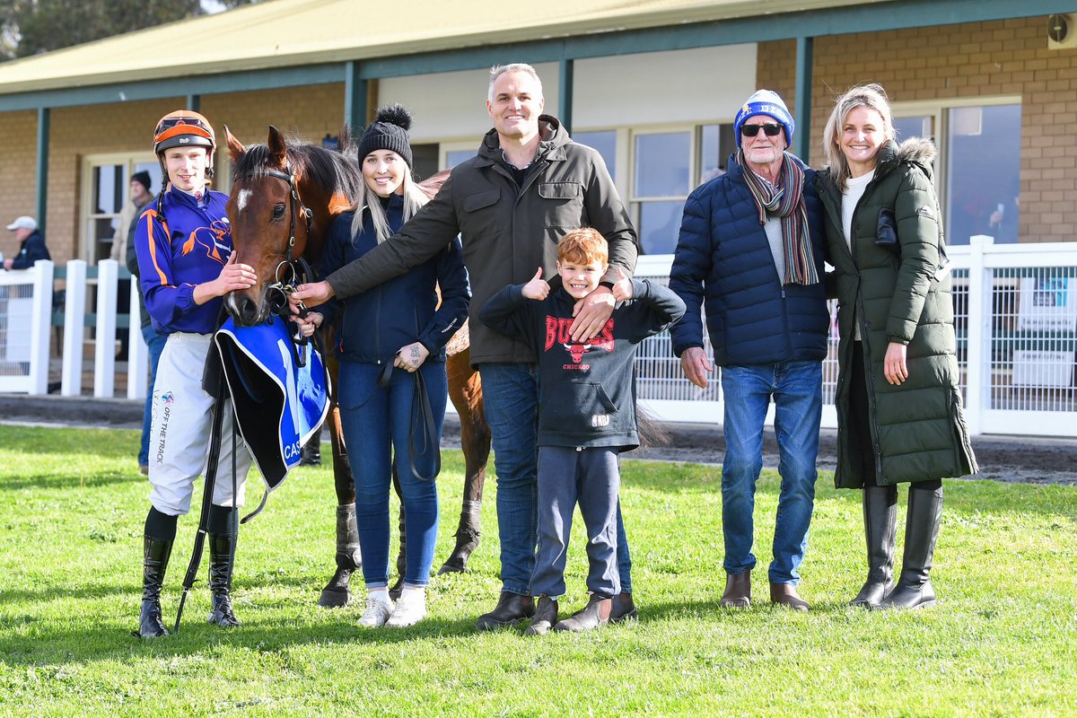 Country_Racing's tweet photo. Mighty Oasis carried top weight to dominate the feature race at Casterton Racing Club, the Moredun Hill Steeplechase. 

A late pick up ride for Will Gordon, the pocket rocket put in a faultless display over the live hedges to give Gordon and trainer Andrew Bobbin a double so far https://t.co/ujPRl2ytTo
