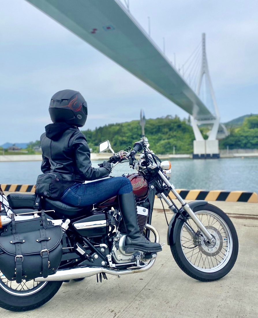 SalutSakura's tweet photo. 今もヘルメットに書いてもらったやつだけど
コレめちゃくちゃかっこいい😎
🌸もニューヘルメット買ったら #veaton さんに買いてもらお〜っと https://t.co/2TDJRRJBZp