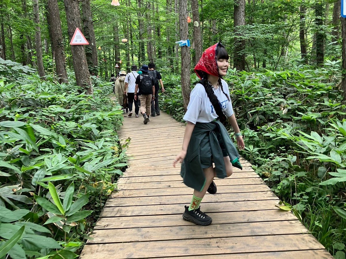 CENT_CCC's tweet photo. 【Music】
フジロック3日目最終日！⛰️

チッチ楽しんでます！

何卒👽
#セントチヒロ・チッチ
#フジロック 
#フジロック2024 https://t.co/4ZUKCaUMQW