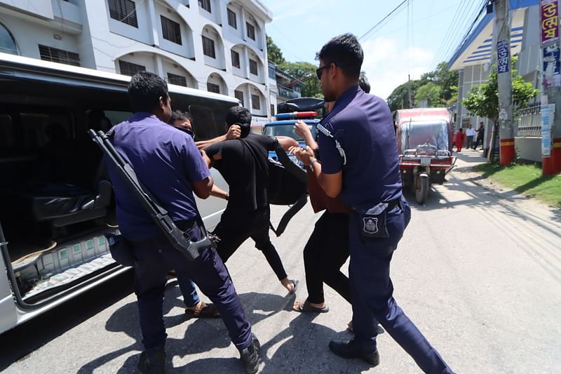 ফরিদপুরে পুলিশের মামলার ৬৮ আসামির ২১ জনই ছাত্র