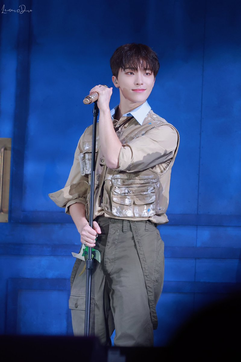 Lemon_Dino211's tweet photo. 240723 CARAT LAND

#세븐틴   #SEVENTEEN     
#디노 #이찬 #DINO #ディノ https://t.co/dBISeNhIVW