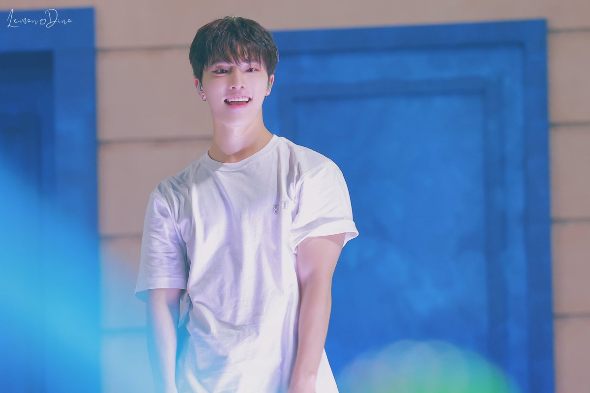 Lemon_Dino211's tweet photo. 240723 CARAT LAND

#세븐틴   #SEVENTEEN     
#디노 #이찬 #DINO #ディノ https://t.co/dBISeNhIVW