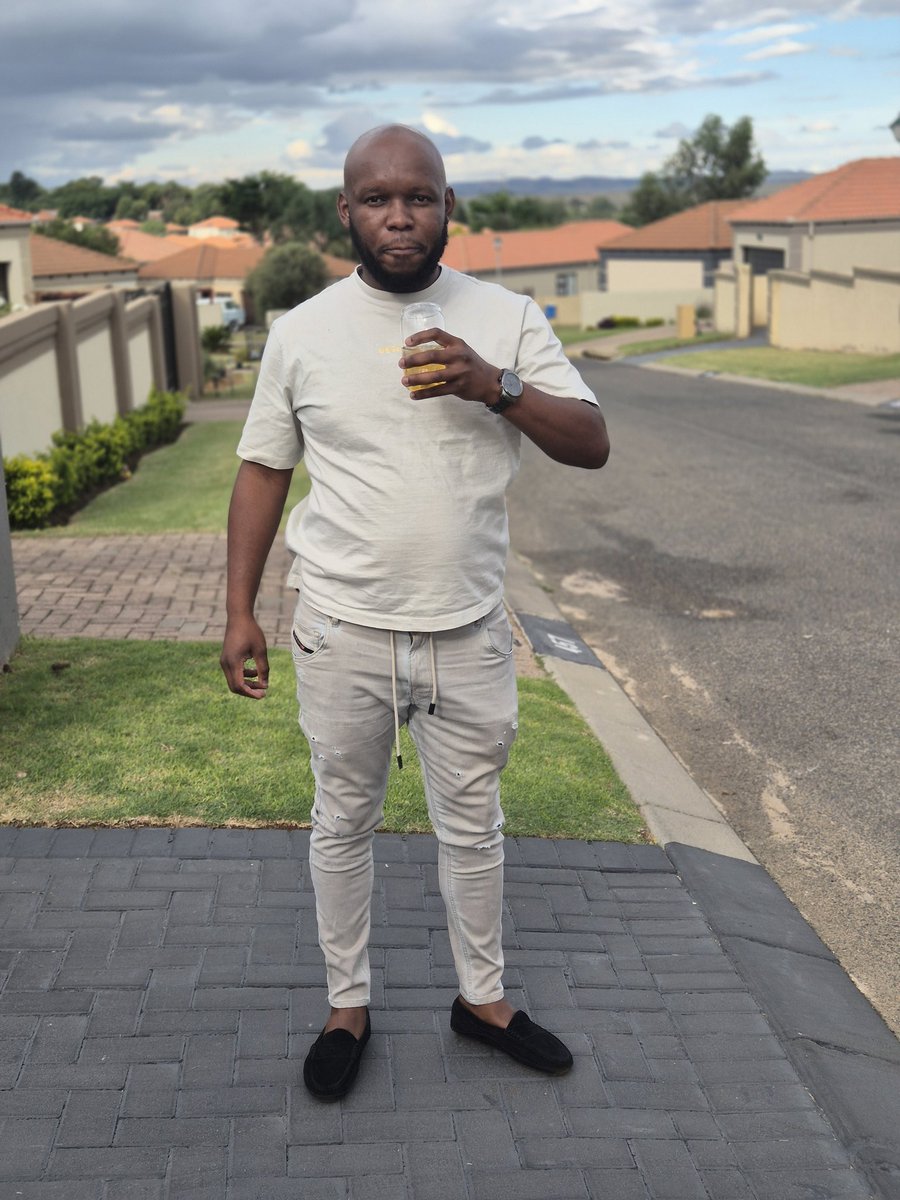 Mbudumar's tweet image. Your Grace has found me just as i am.
Another Year of Greatness.Thank you Lord.
Good health and wealth