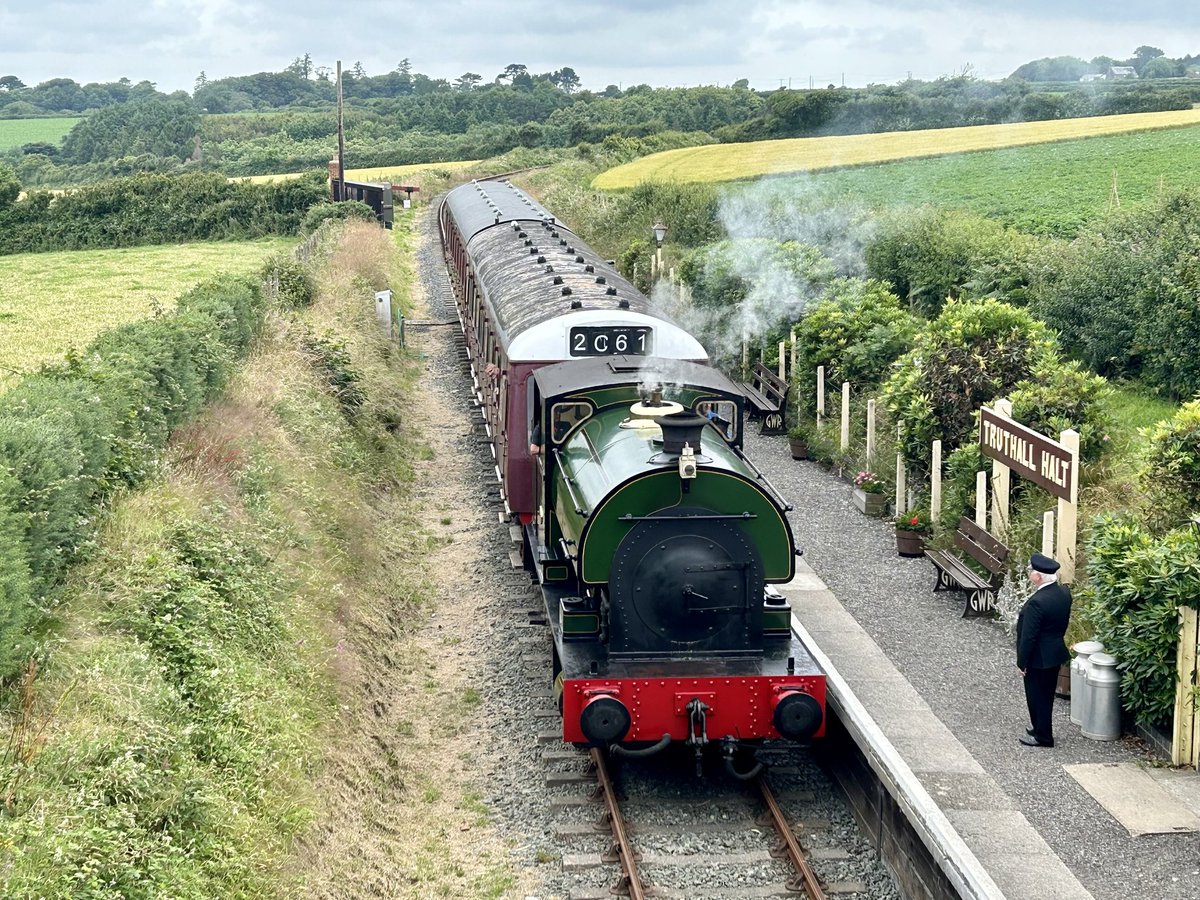 Don't forget we are running our Steam service again today. Come and enjoy the Cornish Countryside from our little train. Lovely day for a trip on Helston Railway.