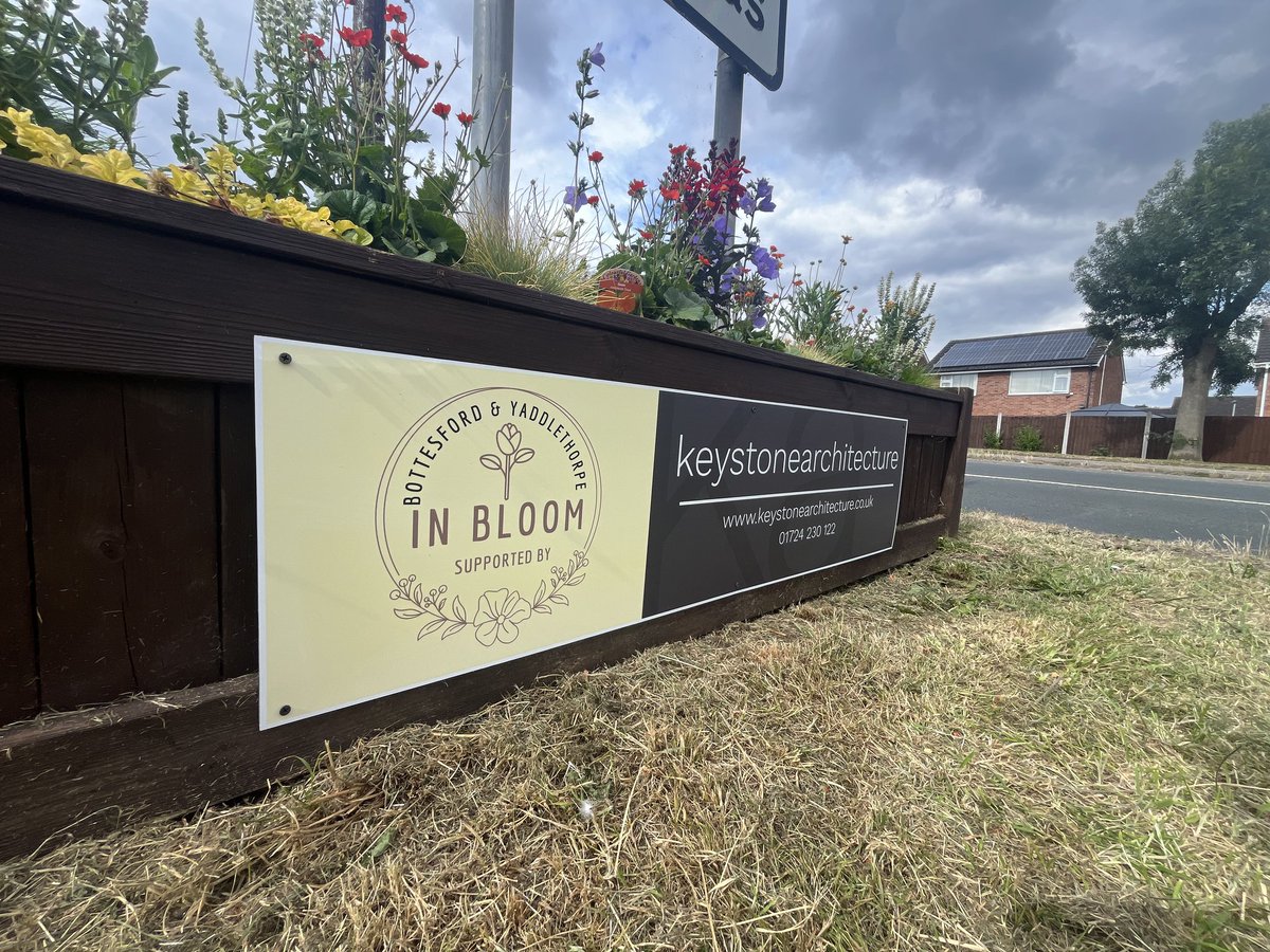 Planters looking great 👌 

Supporting Bottesford &amp; Yaddlethorpe in Bloom
