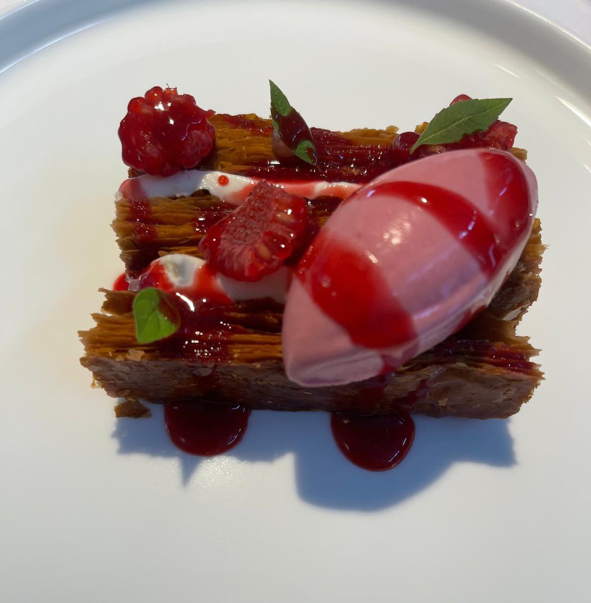 David O’Connor and Joe Mercer Nairne, owners of the acclaimed Medlar in Chelsea, have recently opened Cornus in Belgravia. This stylish, spacious roof top restaurant 
showcases the accomplished , classically based cooking of Michelin starred chef Gary Foulkes