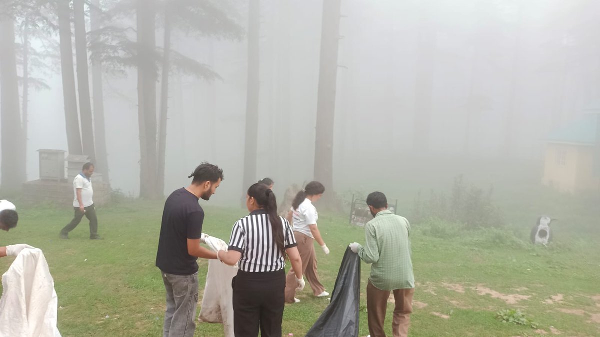 Information & PR, Udhampur (@dioudhampur) on Twitter photo Patnitop Development Authority in collaboration with Directorate of Tourism Jammu, Live for Others-Being Helpful Foundation & Talla Jewellers organised a cleanliness drive at Patnitop and Nathatop. 
#CleanPatnitopGreenPatnitop
#CleanMountainsSaveMountains
#CarryTheTrashBack Patnitop Development Authority in collaboration with Directorate of Tourism Jammu, Live for Others-Being Helpful Foundation & Talla Jewellers organised a cleanliness drive at Patnitop and Nathatop. 
#CleanPatnitopGreenPatnitop
#CleanMountainsSaveMountains
#CarryTheTrashBack