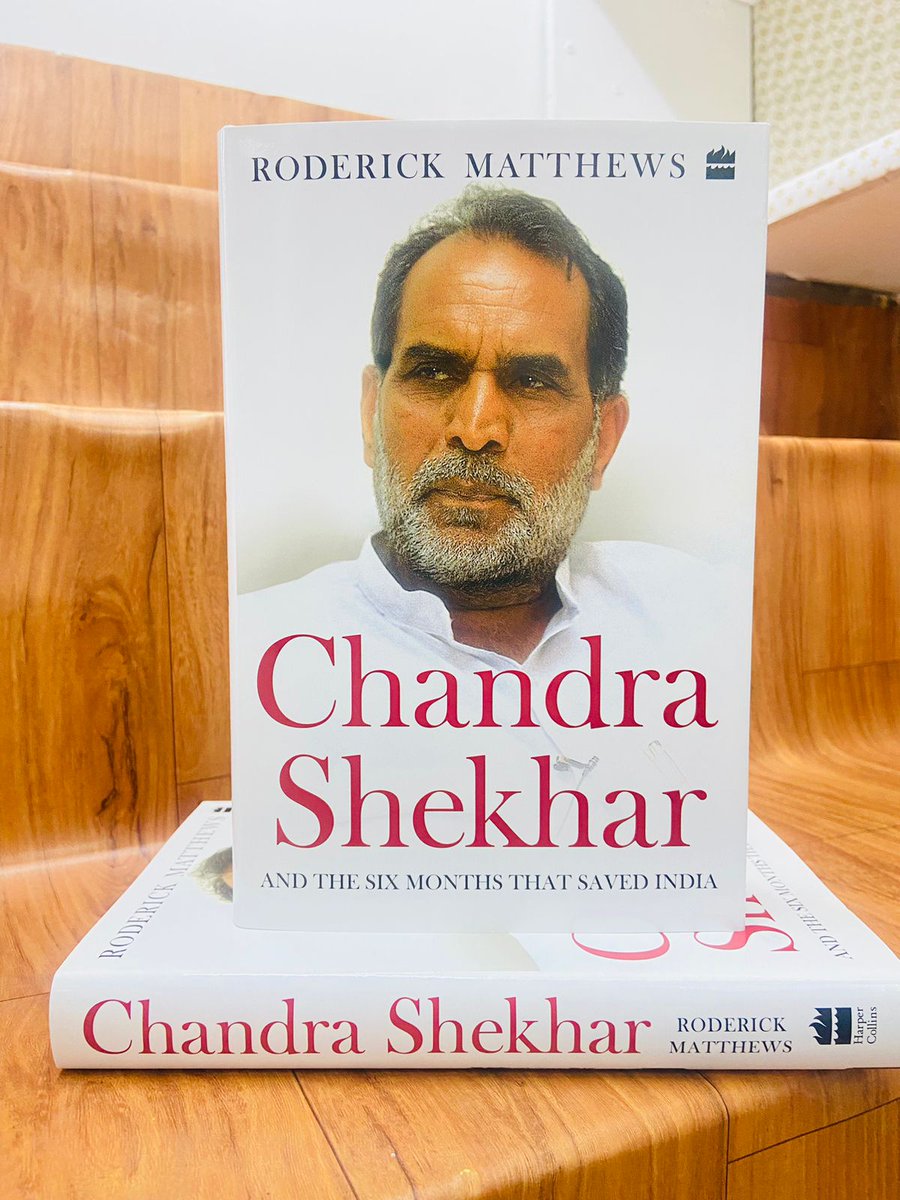 PadhegaIndia_'s tweet photo. #WeekendWithPI. Flat 50% Discount.
Presenting the much-acclaimed book: Chandra Shekhar And The Six Months That Saved India by Roderick Matthews, published by @HarperCollinsIN.
#PIRecommends #BuyFromPI
Order 👉 https://t.co/JHeA3GU6hr
