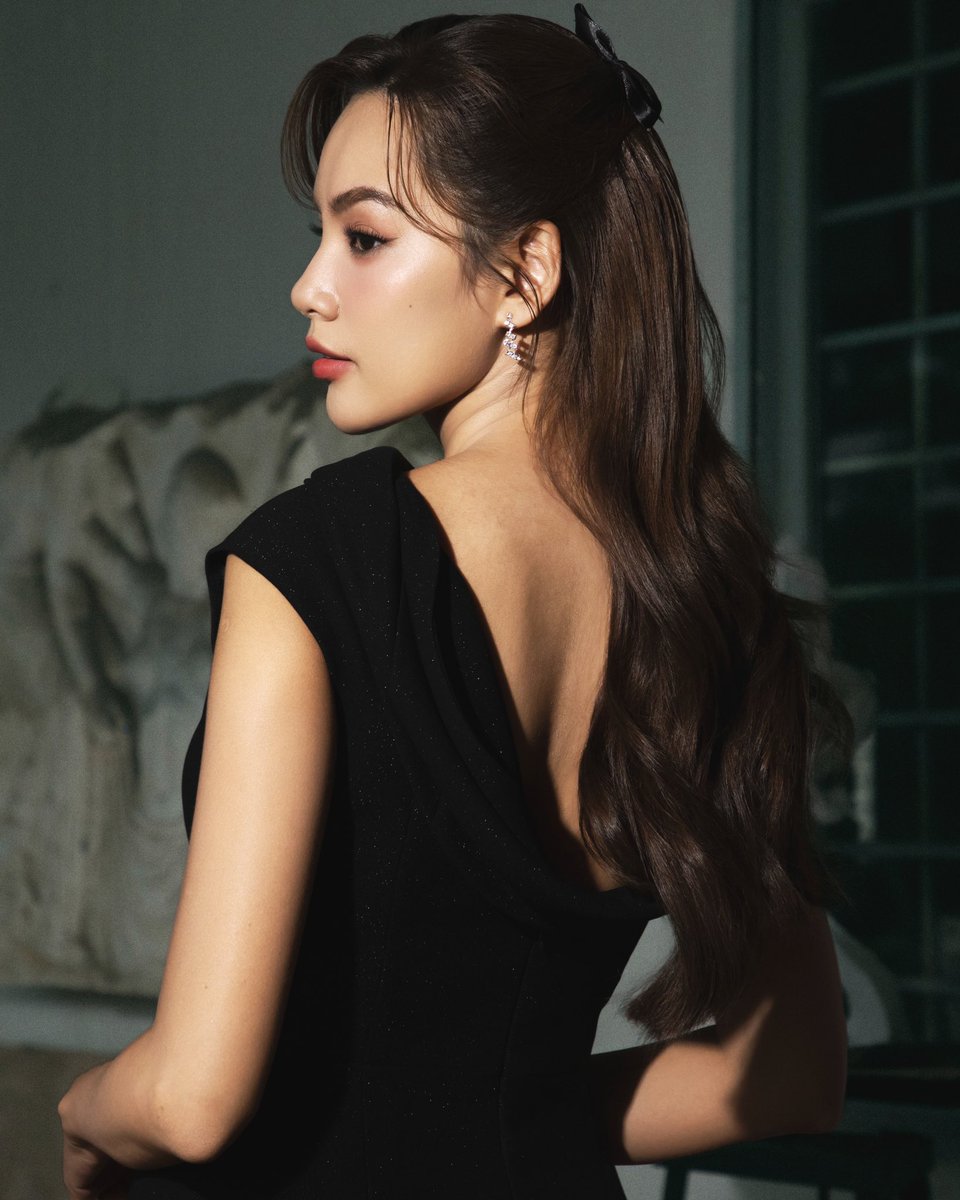 lehoangphuong_'s tweet photo. Lâu gòi mới gặp lạii 🙆🏻‍♀️

#LeHoangPhuong #MissGrandVietnam #MissGrandInternational #SenVang https://t.co/OSMW3tYD3T