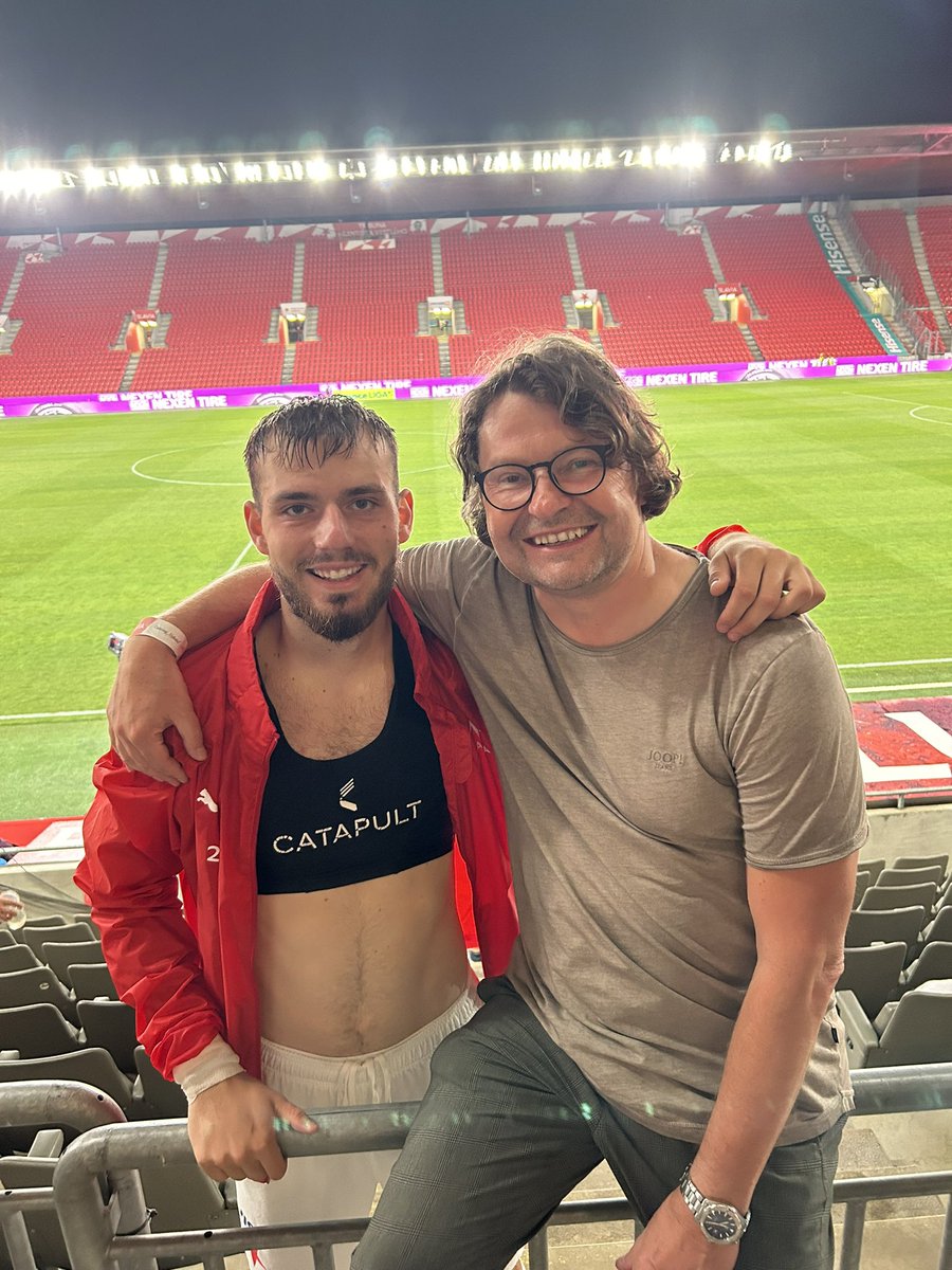 Hezkou neděli přejeme 💁🏻‍♂️
#zivotjefabrikanasplnenyprani