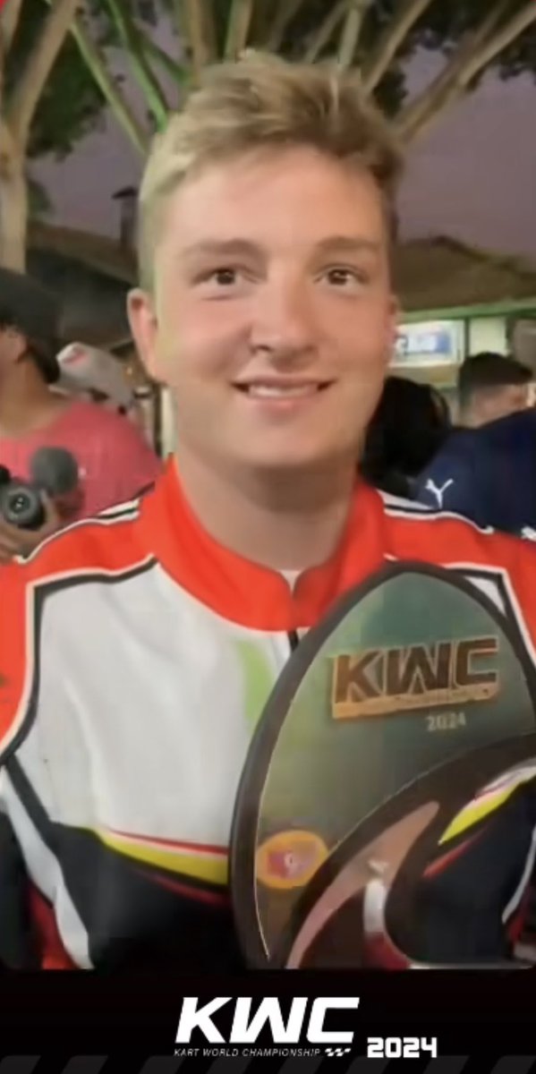 <a href="/JonDV21/">Jon del Valle</a> Triple World Champion 🏆🏆🏆 Karting 4t