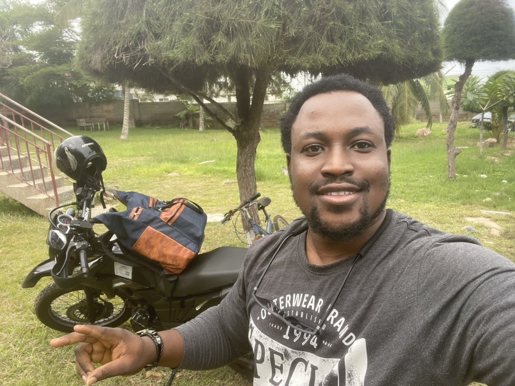 bismarkosi's tweet photo. Weekend with the B L A C K T O Y 
#rider_of_black #motorbike #RideTheLightning https://t.co/cxT2L4PHXf