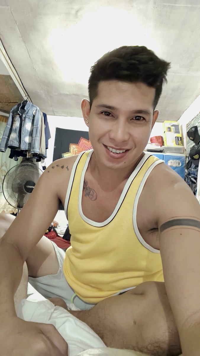 RohanMc9's tweet photo. See yuh Iloilo 
Sino Anjan...? 
Pm mo kung Taga Iloilo ka.. https://t.co/TmxO4SOMkT