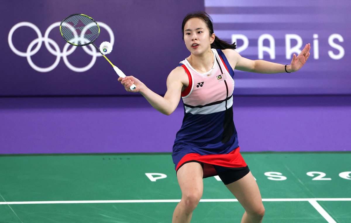 CGTNSportsScene's tweet photo. 🇲🇾Malaysia's Pearly Tan/Thinaah Muralitharan bested 2-time world champions 🇯🇵Mayu Matsumoto/Wakana Nagahara 18-21, 21-15, 21-16

🏸They will face 🇮🇩Apriyani Rahayu/Siti Fadia Silva Ramadhanti in their final Group A match on July 30

#Badminton #Paris2024 #Olympics @theone_xyz https://t.co/nmNMS5BFA6