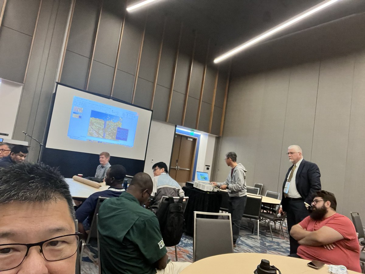 It starts! #planthealth2024 early morning #smallfruit pathology meeting.  Robust discussion on multiple topics. #grapes #strawberry