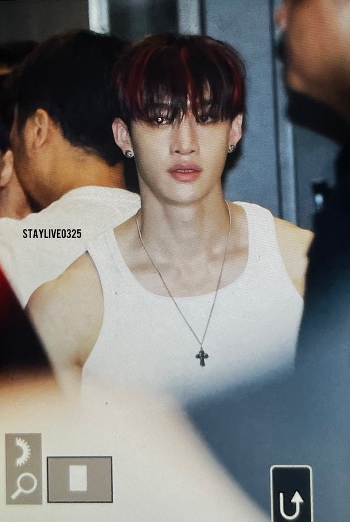 BCHANPIC's tweet image. woahh BangChan!?!?!?