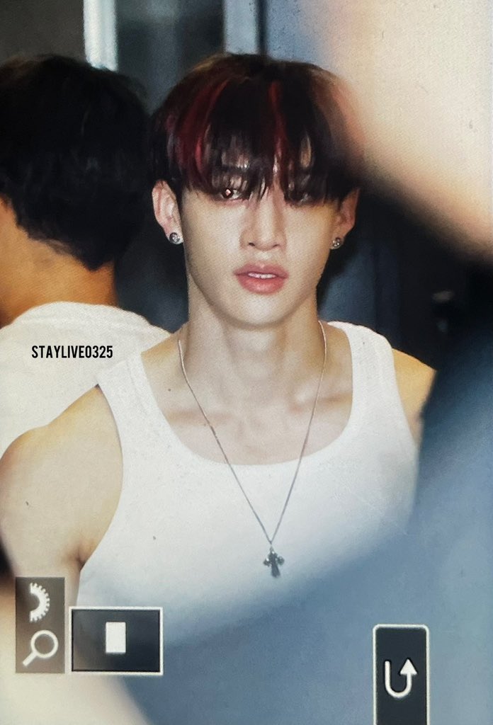 BCHANPIC's tweet image. woahh BangChan!?!?!?