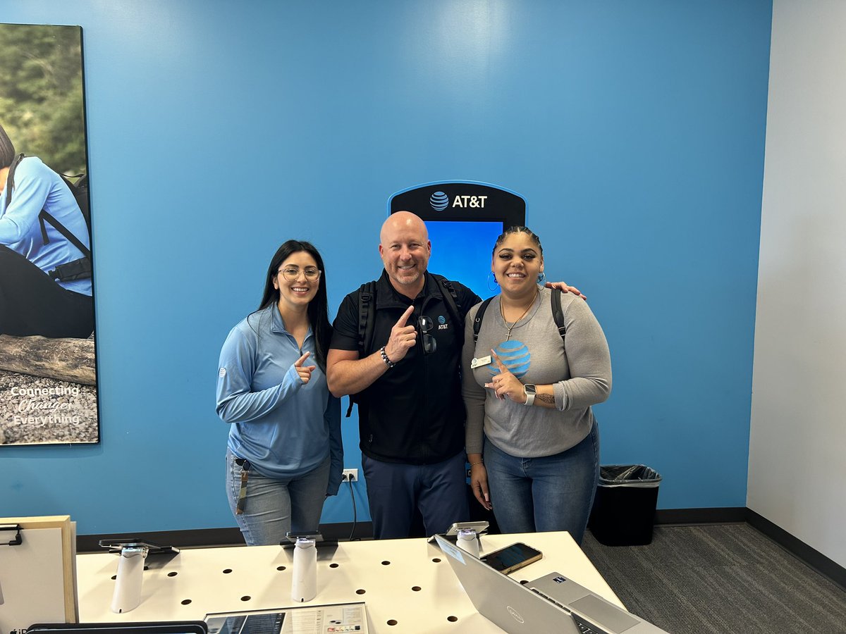 Tanisha Young (@tanishayppsquad) on Twitter photo Had a special day Friday Shadowing my DOS <a href="/shawnglinski/">Shawn Glinski</a> and <a href="/EvelynMatta4/">Evelyn Matta</a> and what an amazing experience and opportunity. Thank you guys for having me!!! Now I’ll be waiting on my store visit.. 😃 Had a special day Friday Shadowing my DOS <a href="/shawnglinski/">Shawn Glinski</a> and <a href="/EvelynMatta4/">Evelyn Matta</a> and what an amazing experience and opportunity. Thank you guys for having me!!! Now I’ll be waiting on my store visit.. 😃