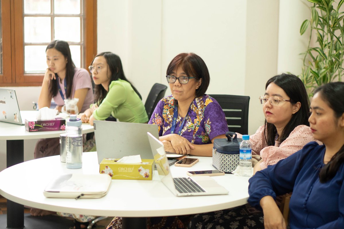 Exciting news! Our staff completed a top-notch counselling course with Counselling Corner, boosting their skills to support our students' well-being. We're proud of their dedication to creating a caring school environment. Congrats to all! 
#NetworkSchool #ProfessionalDevelopment