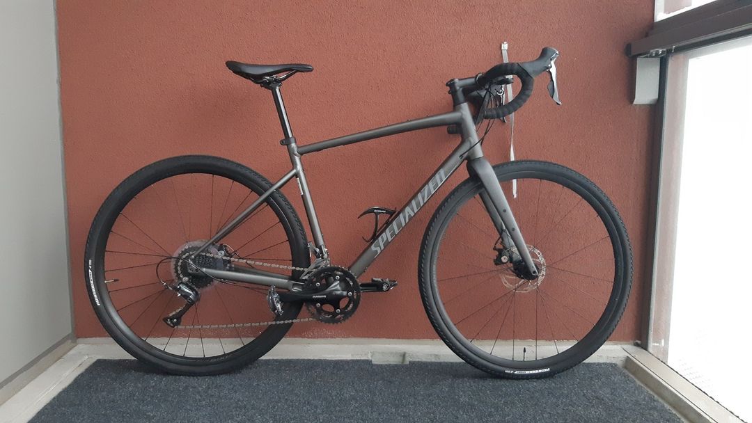 VARASTETTU! Specialized Diverge E5 kauppakeskus Kiviksen (Vantaa) fillariparkista su 28.7.2024 klo ~14.45. Runkonumero WSBC025069261R.

Semmonen sunnuntai 😥.