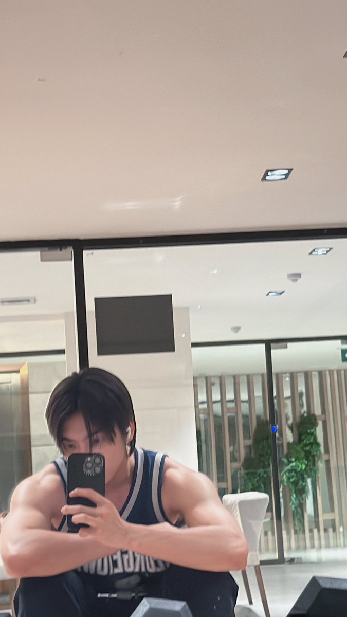 Bossckm_'s tweet photo. 🍯

#Bosschaikamon https://t.co/nph1II6uiF