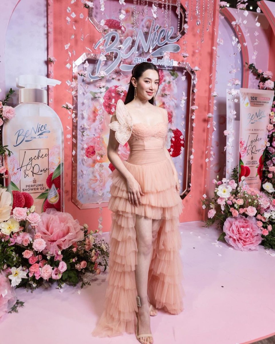 we_arebellaclub's tweet photo. 🌹 @bl_bellacampen ✨
.
.
@BeniceThailand
#BeNiceThailand #BeNicexBELLA
#BeNiceLiveinPerfume #BeNicePerfume
Cr. bellacampen
#bellacampen #เบลล่าราณี https://t.co/bw973SeAKr