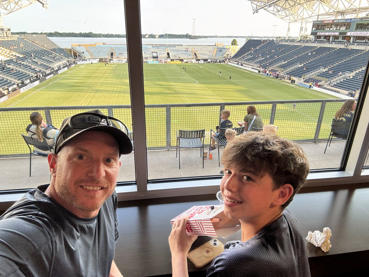 Ryan Hallenbeck tweet media