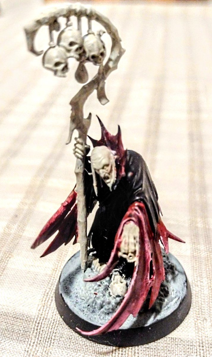 【日刊ウォーハンマーを作る51】

今日のネクロマンサー爺さんはここまで！レイヤーの練習台には丁度良かです。

PS
昨日ウォーハンマー原宿店に行ってきたけど、行くまでがカオスだった。色んな軍勢がいたよ笑

#warhammer
#ウォーハンマー
#ソウルブライト