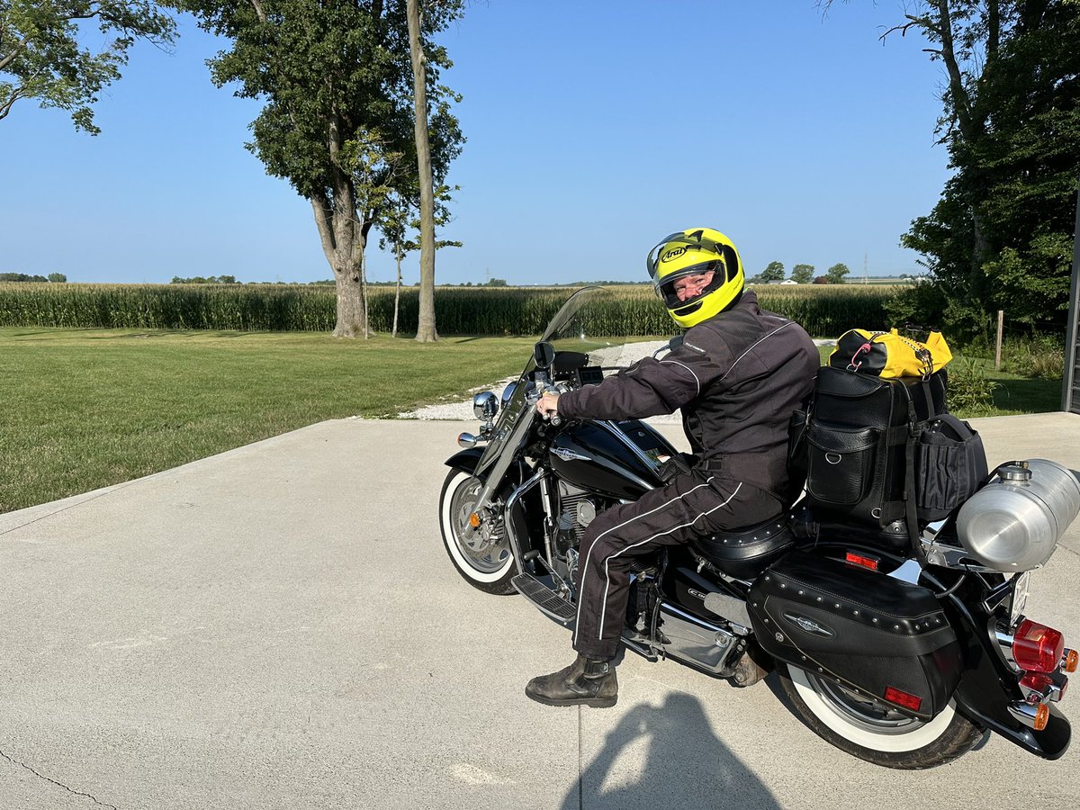 LucasNWhite's tweet photo. On my way north to visit the @ICBA office in Sauk Centre and attend the @BankInMN_Jim convention. Beautiful ride along the Mississippi.  And yes, my suit is going to be very wrinkled! https://t.co/c9dIOsVl1P