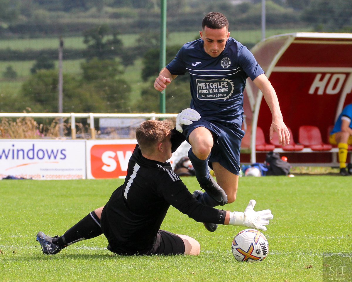 sjt_photos's tweet photo. This mornings A677 preseason trophy final @FcObservatory v @BBUFC_s . Played @LongridgeTownFC .

@BlackburnLeague @lancssundayleag 

Full gallery ➡️ https://t.co/HwA2MZhUSI https://t.co/AY06lNqTUB