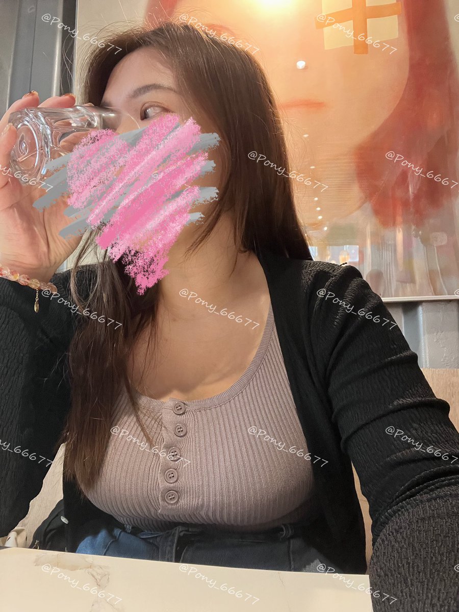 真的好討厭這樣對愛患得患失的自己
明明說好要努力成為成熟懂事的大人啊！
加油好嗎？從今天開始
先努力愛自己 好好過生活
儘快找回當時那個迷人、愛笑有魅力的她吧！

這次嘗試把之前慣用的簽名檔格式換成全螢幕浮水印  
不曉得大家覺得哪個好呢？
留言告訴我你們喜歡哪一種😉 https://t.co/pKEqAbX6X3