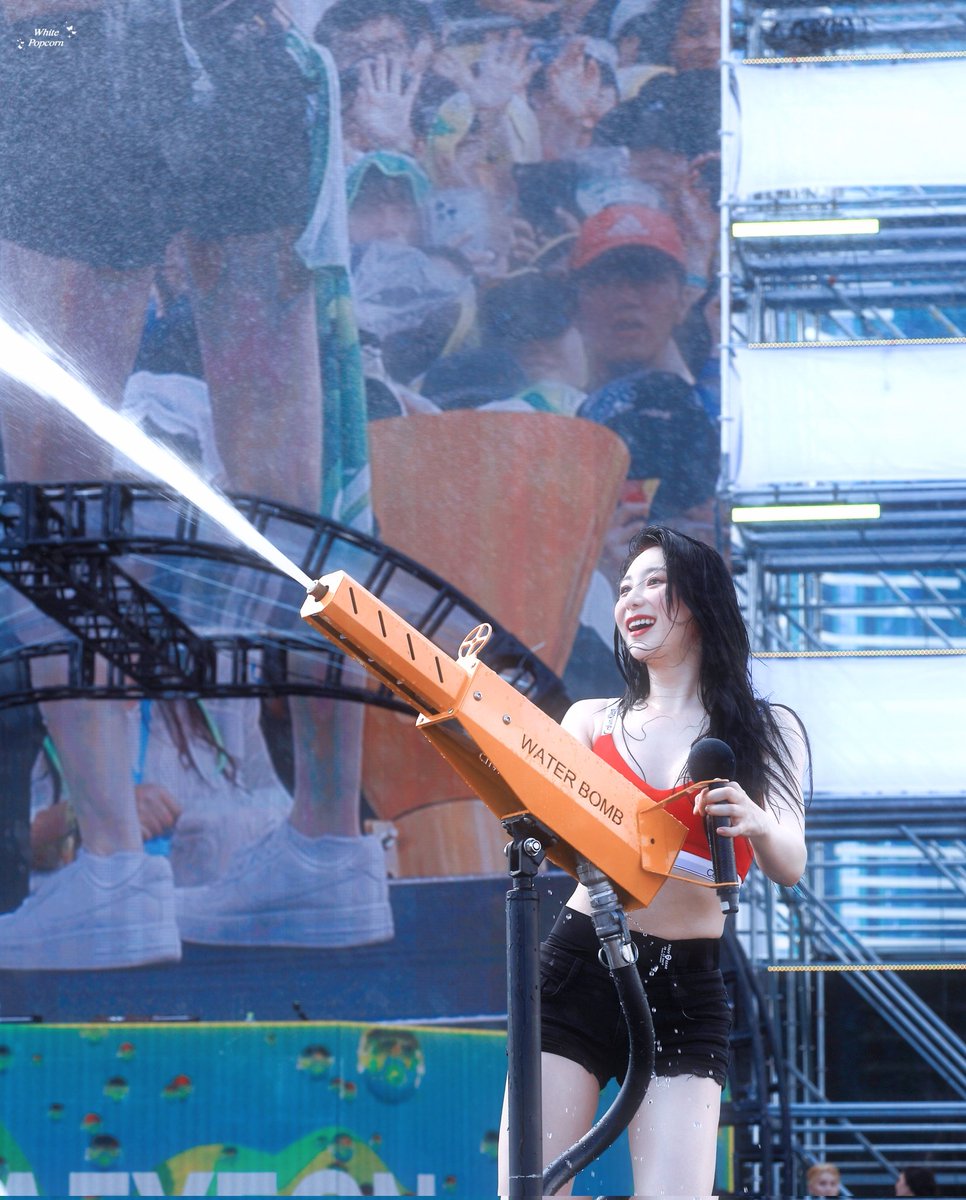 240727 WATERBOMB BUSAN

WATERBOMB💦 X LEECHAEYEON 🦋

#LEECHAEYEON #이채연 #WATERBOMB2024
#BUSAN #여니왔어요