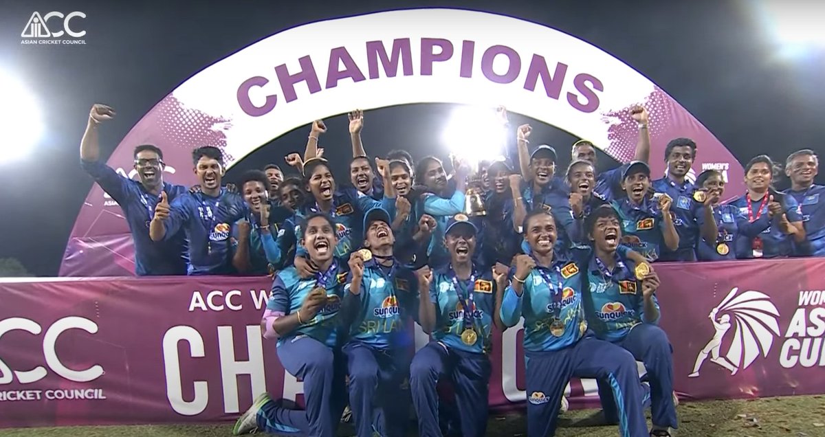 _FaridKhan's tweet photo. Sunday kesa guzra, padosiyo? 🇮🇳💔💔

#WomensAsiaCup @IrfanPathan https://t.co/lSQbYjnsXR