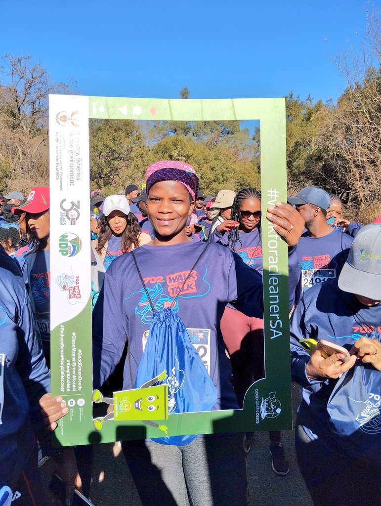 environmentza's tweet photo. @Radio702 @CityTshwane @GovernmentZA @PrimediaGroup @Radio702 #LetsWalkTheTalk Our team doing the 8km walk to #KeepSAClean #GoodGreenDeeds https://t.co/Lxp6MsSOYl