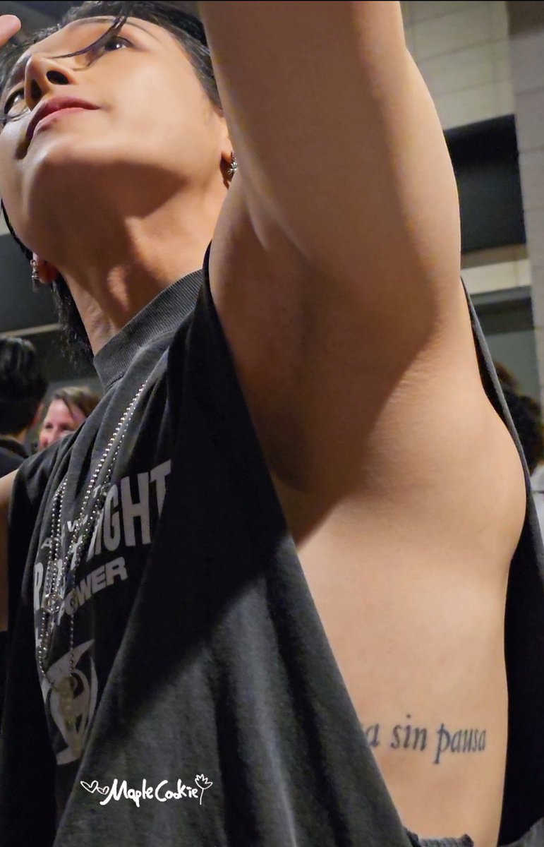 i feel like a victorian man seeing a woman's ankle for the first time