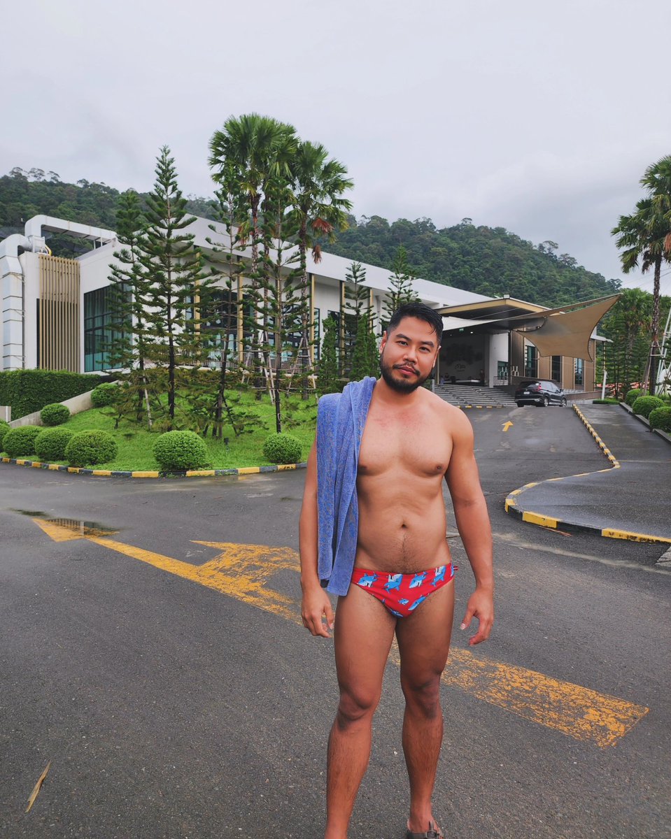 chongchong_kung's tweet photo. ปลาฉลามขึ้นปก เกาะช้างบรรยากาศเขาใหญ่ คู่ควรกับ Jogging track ยามเช้า @aussiebum #ilovekohchang #kohchang #muscle #musclehunk #muscledaddy #beef #shark #hunk #daddy #portraitphotography #asainmodel #asainmuscle #vacationmode #เกย์ #gay #เกย์รุก https://t.co/QRwIc7KO9f