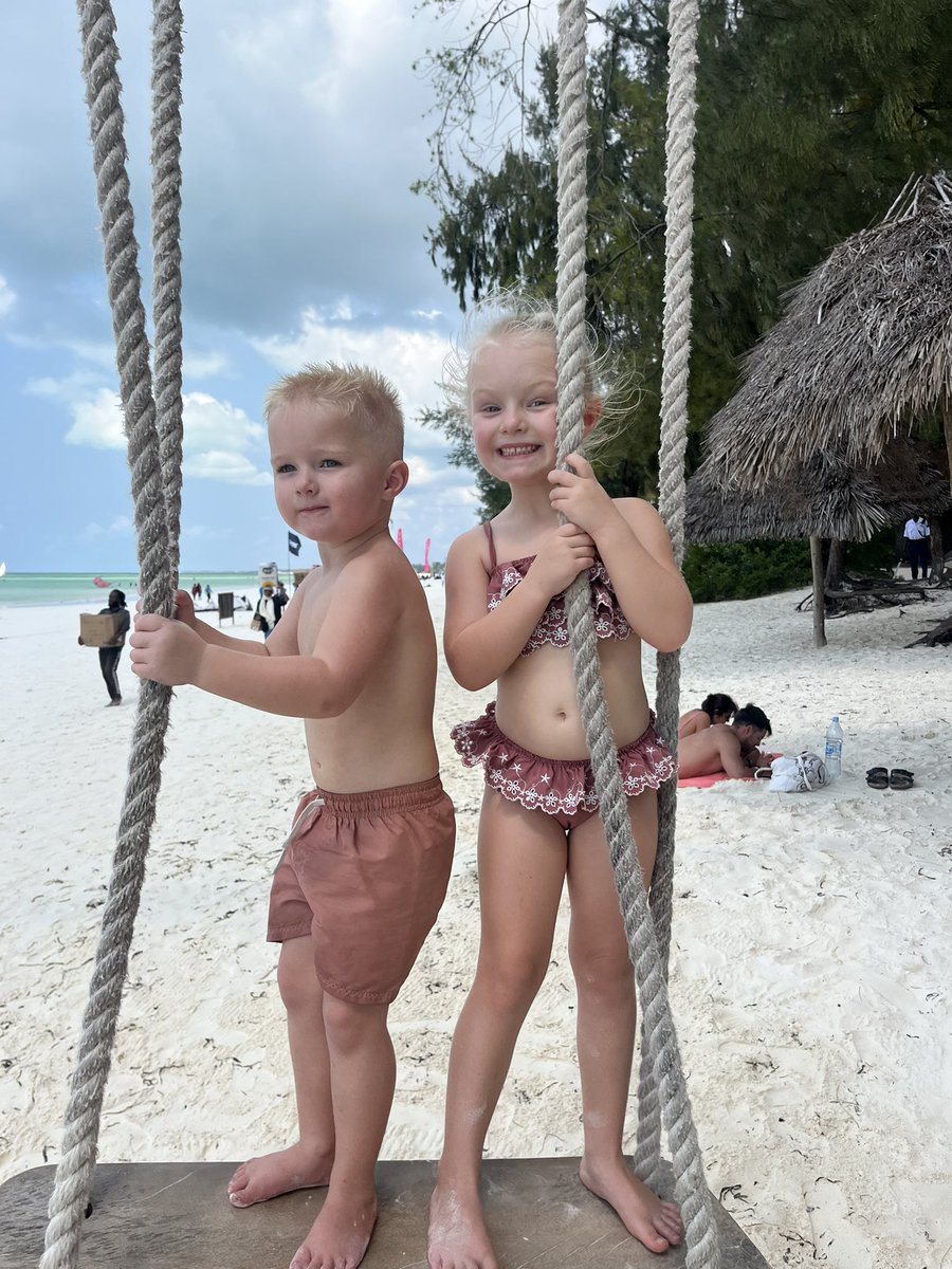 _GillianLittle_'s tweet photo. ☀️🏝️ https://t.co/YQhxjBhiZG