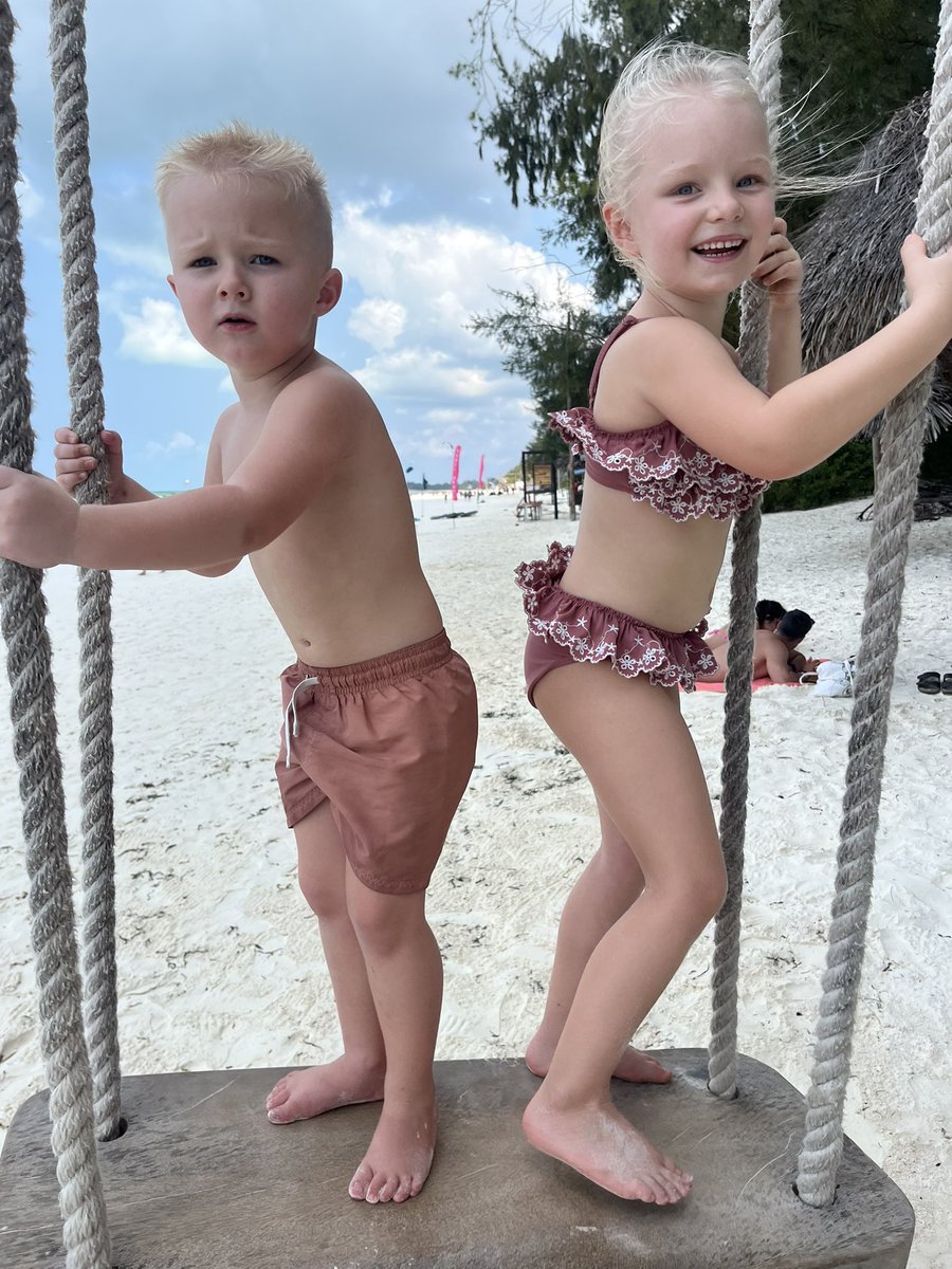 _GillianLittle_'s tweet photo. ☀️🏝️ https://t.co/YQhxjBhiZG