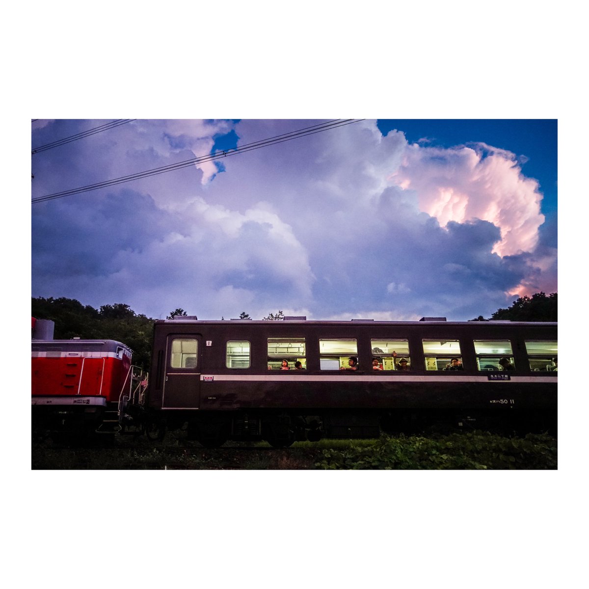 U_Q_railscape's tweet photo. 夜祭目指し夏休み列車
2024.7.27

#railscape https://t.co/s0QJAbqlFU
