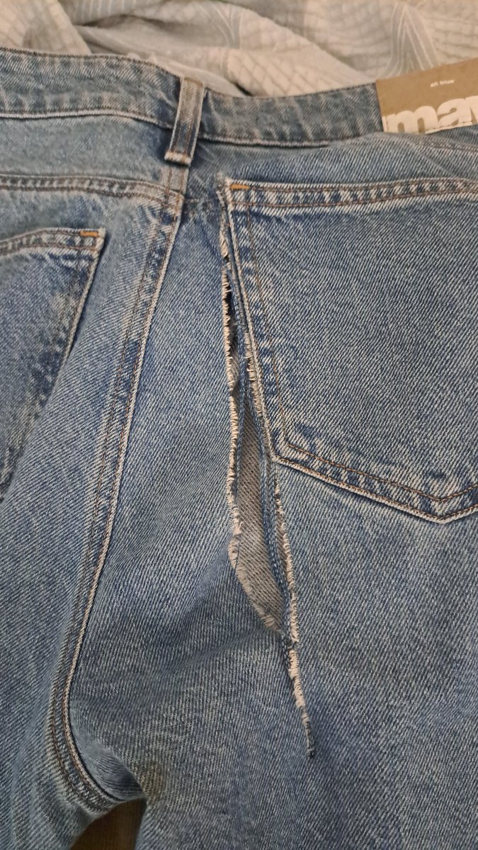 İnsanların içinde götünden yırtılarak beni rezil edince anladığım bi mevzu