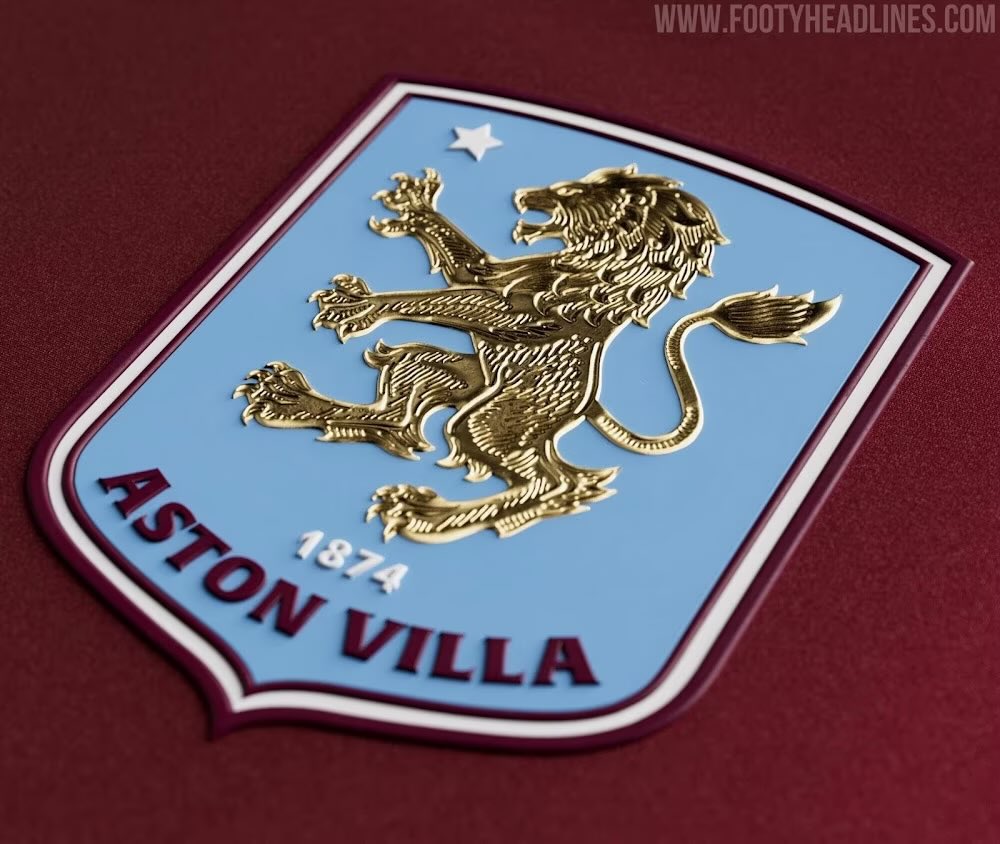 ian_birch's tweet photo. @ClaretBluePod Looks great with this level of detail but that’s not translated to the shirt for me. https://t.co/XE6nGlG2f4