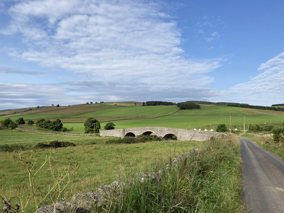 WedaleBookshop's tweet photo. Good morning! It’s Sunday and we are open 10-4.30!
It looks like it might very a fine day in the #ScottishBorders and we have lots of books, maps and guides to help you explore our area.
Pop into your #localbookshop and find your next adventure! https://t.co/PVK7bA7JK7